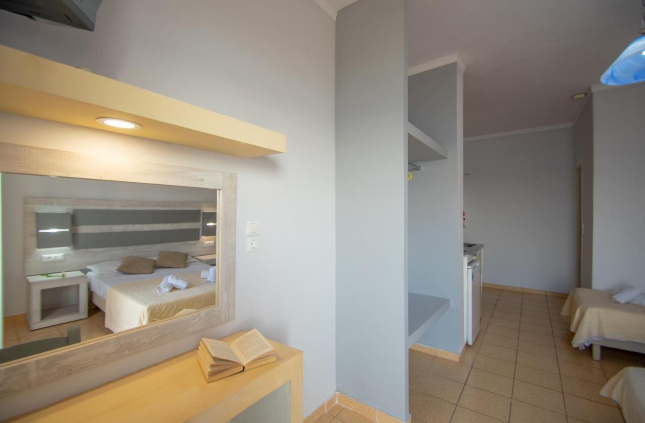 Agoulos Beach Hotel Argási Eksteriør bilde