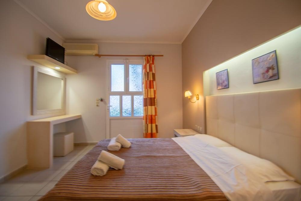 Agoulos Beach Hotel Argási Eksteriør bilde